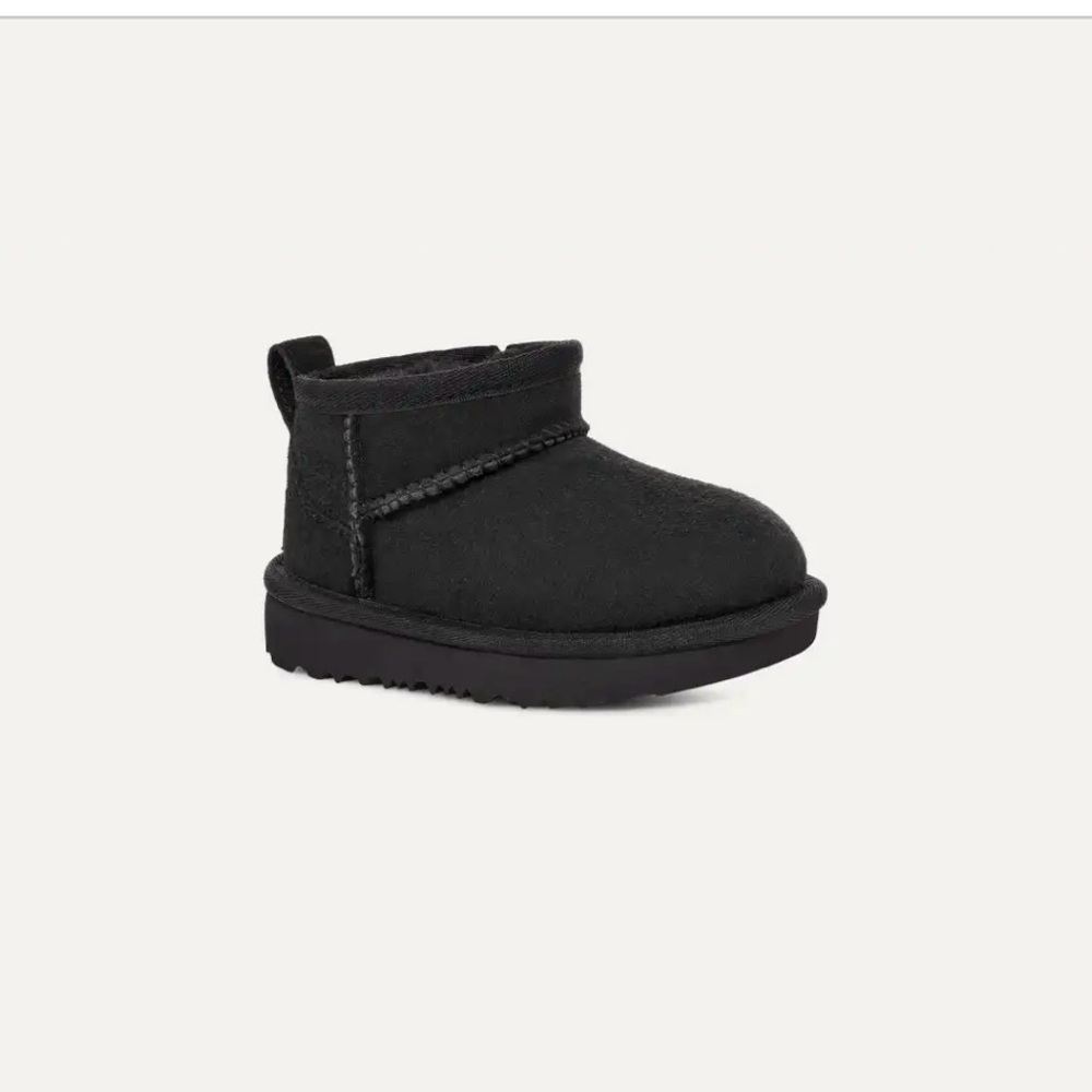 Ugg Classic Mini Toddler Boot Black, Size 8